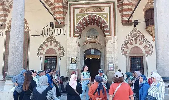 Sarıgöllü kadınlar Manisa'da tarih ve kültür yolculuğuna çıktı
