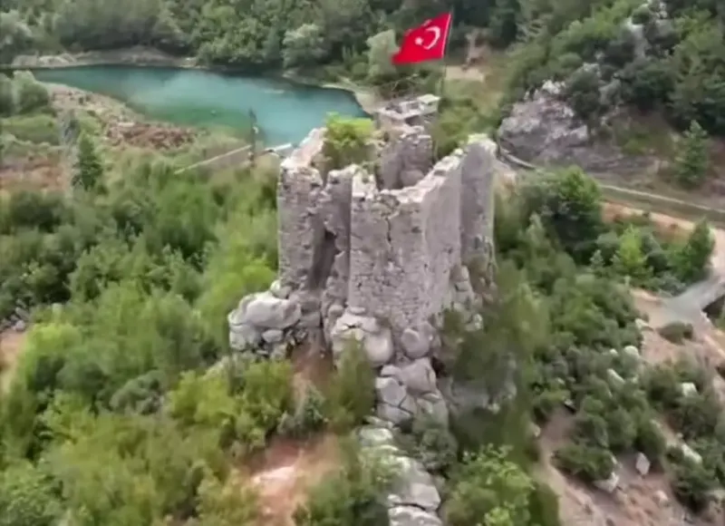On Altı Asırlık Haştırın Kalesi Tarihin İzlerini Günümüze Taşıyor