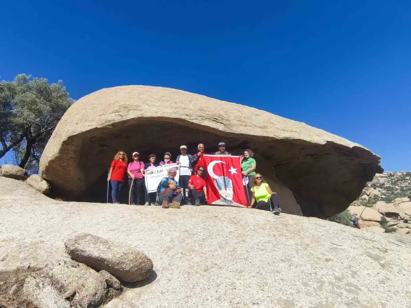 Muğla Yatağan'da Milyar Yıllık Kaya Oluşumları Keşfedildi