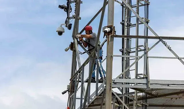 İzmir'in kritik haberleşme altyapısına güneş enerjili güvence