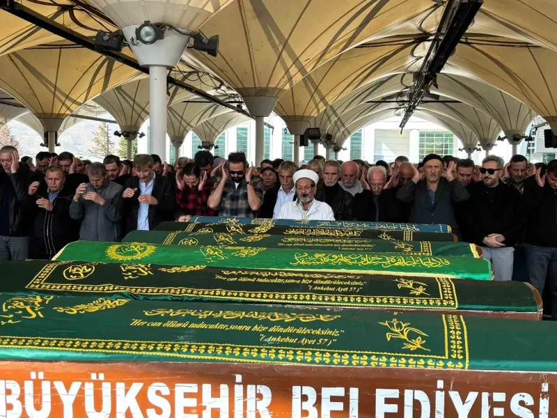 Ankara'da Elektrik Trafosunda Hayatını Kaybeden Adam Toprağa Verildi