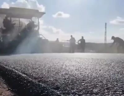 Kilis’te Köy Yolları İçin Sathi Kaplama Çalışmaları Hız Kesmeden Sürüyor