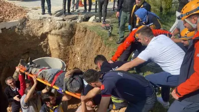 Bilecik'teki Kanalizasyon Çalışmasında Göçük Altında Kalan İşçi Kurtarıldı