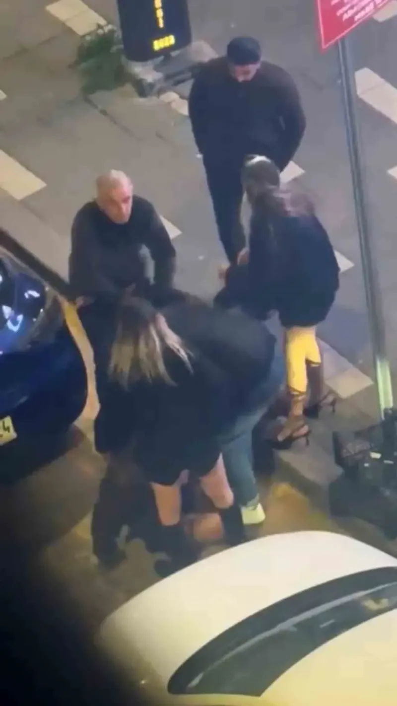 Bolu Merkezde İki Kadın Grubu Arasında Yaşanan Kavga Kamerada
