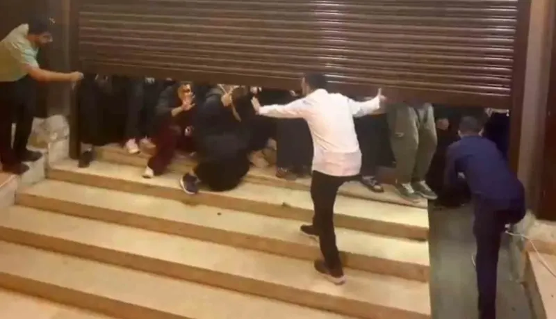 Tekirdağ'da Yeni Açılan Züccaciye Mağazasında İndirim İzdihamı Yaşandı