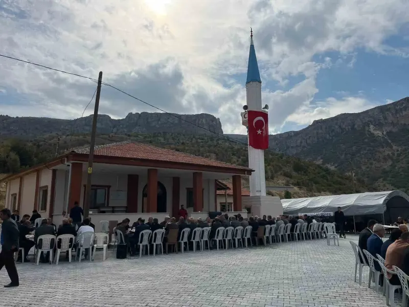 Malatya Akçadağ’da Yeni Keklikpınarı Camisi İbadete Açıldı
