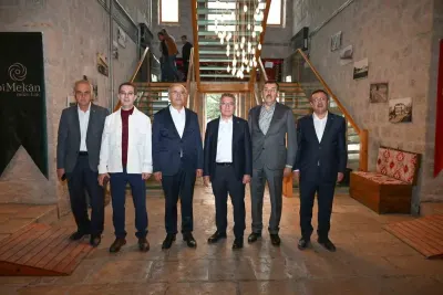 Abdullah Güler ve Sami Er Malatya'da Yeni Kitap Kafeyi İnceledi