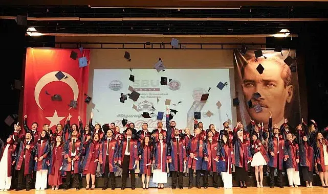 Bursa Tıp Fakültesi ilk mezunlarını verdi