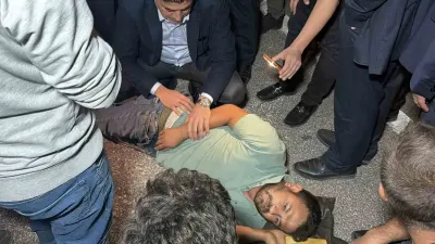 Adıyaman’daki Kazada Yaralanan Yayaya Vali ve Milletvekilinden İlk Müdahale