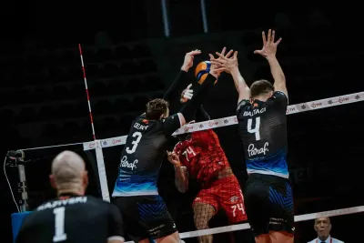 Efeler Ligi Mücadelesinde Spor Toto Sahasında Halkbank'a Boyun Eğdi