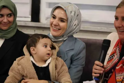 Bakan Mahinur Özdemir Göktaş Afyonkarahisar'da Anne Kız Buluşması'na Katıldı