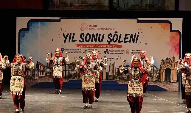 Bilecik'te 'Eğitim Başarı Ödülleri Töreni' coşkuyla gerçekleştirildi