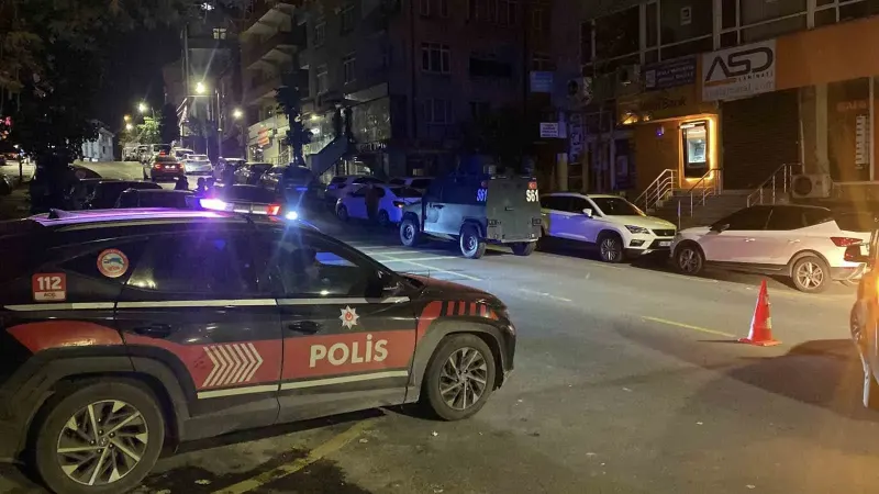 Kağıthane'de Motosikletli Saldırganların Hedefi Olan Oto Yıkama İşletmecisi Kurtarılamadı