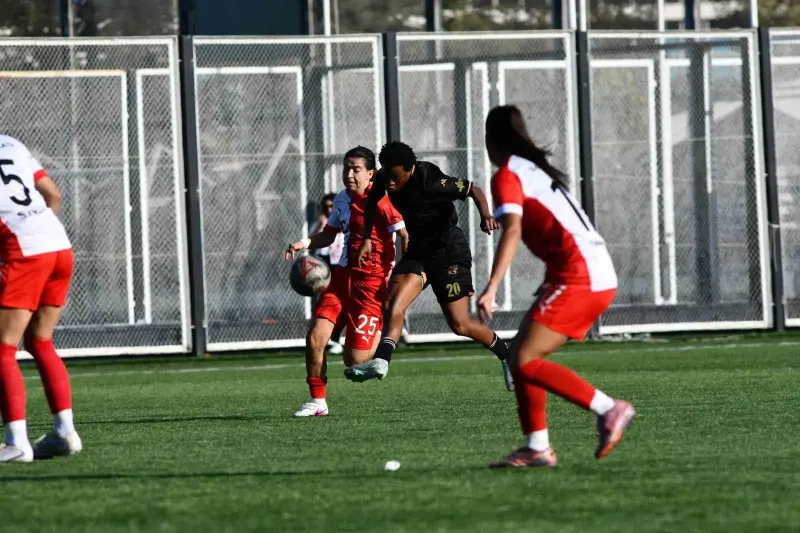 Kayseri Kadın FK Sahasında Ünye Kadın FK İle Puanları Paylaştı