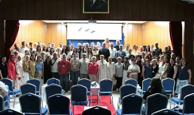 'İlk Kıvılcım, Son Kod' tiyatro oyunu büyük beğeni topladı