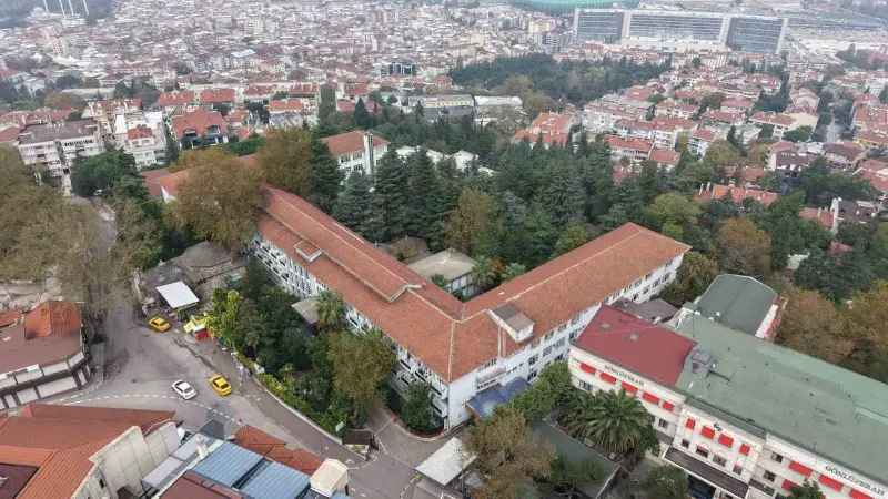 Bursa Tarihi Hastanenin Taşınması Tepki Çekti
