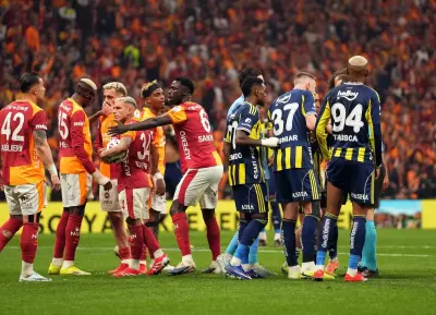 Fenerbahçe Derbi İçin Galatasaray Deplasmanına Hazırlanıyor