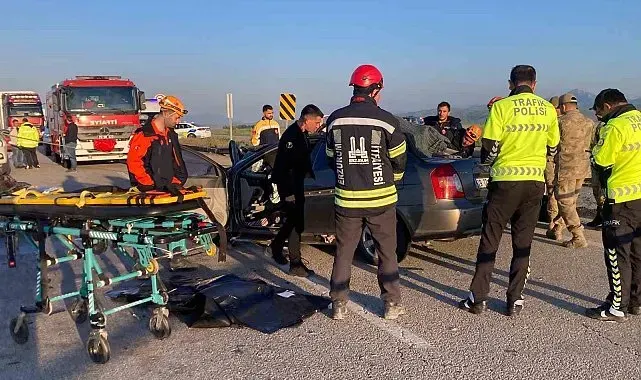 Erzurum'da otomobil kamyonete çarptı: 3 ölü, 3 yaralı