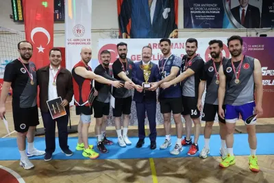 Ardahan'da Düzenlenen Dördüncü Kamu Spor Oyunları Büyük Bir Heyecanla Tamamlandı