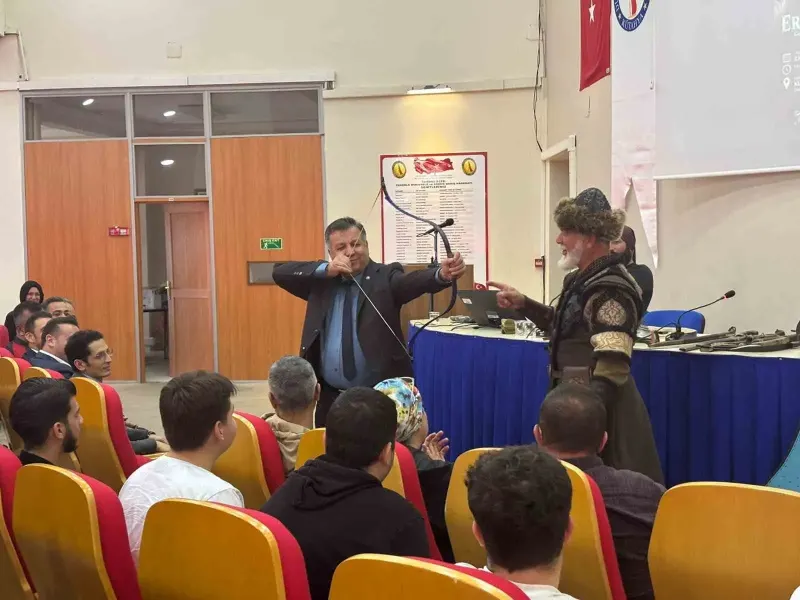 DPÜ Tavşanlı Meslek Yüksekokulu'nda Geleneksel Atlı Okçuluk Söyleşisi Düzenlendi
