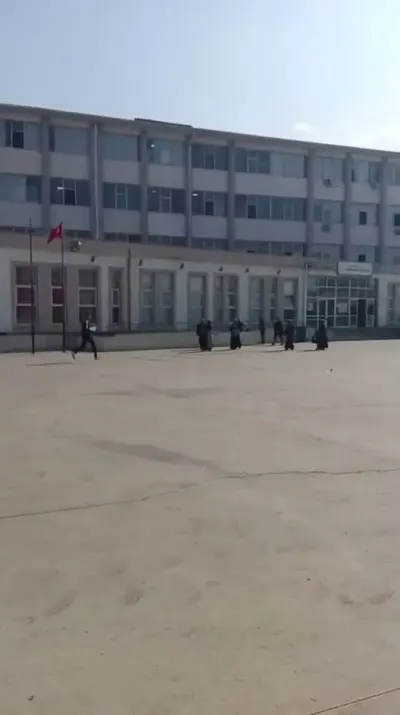 Diyarbakır'da KPSS Sınavı Heyecanı: Adaylar Salona Yetişmek İçin Zamanla Yarıştı