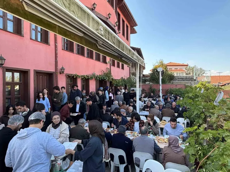 Eskişehir Türk Ocağından Geçmişe Vefa Ve Anma Programı