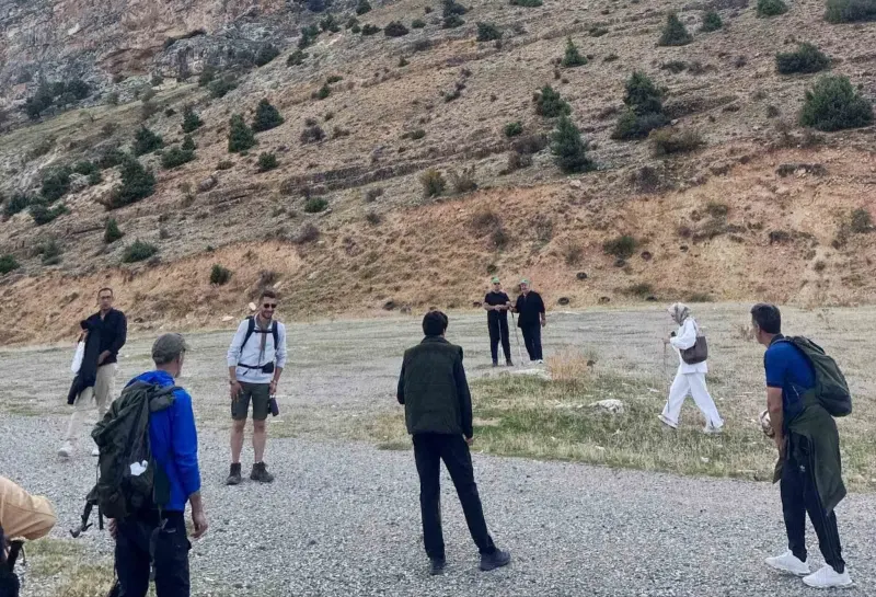 Doğaseverler Çemişgezek'in Tarihi Ve Doğal Zenginliklerini Keşfetti