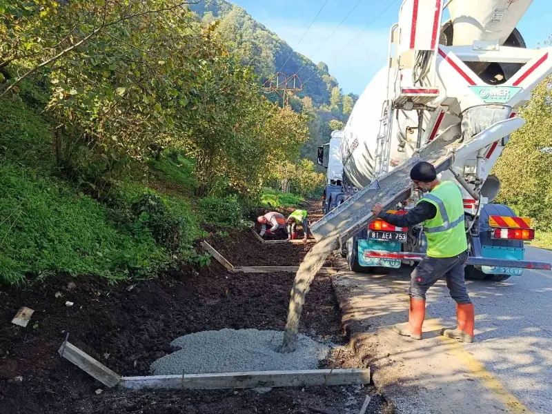 Düzce Gölyaka İlçesinde Altyapı Güçlendirme İçin Beton Kanal Çalışmaları Başladı
