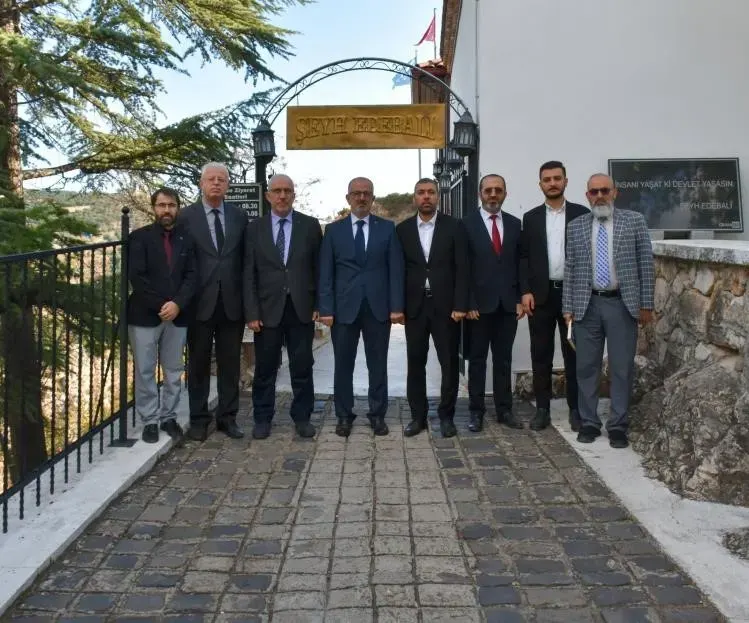 Bilecik'te Şeyh Edebali Türbesi'nde Anlamlı Kur'an Tilaveti