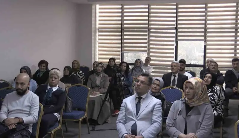 Elazığ Belediyesinin Düzenlediği Edebiyat Atölyesi Eğitimleri Devam Ediyor