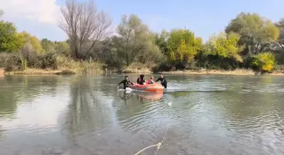 Diyarbakır'da Su Seviyesi Yükselince Mahsur Kalan İki Kişi Botla Kurtarıldı