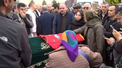 Ünlü Şarkıcı Nev Hayatını Kaybetti: Sanatçı Son Yolculuğuna Uğurlandı