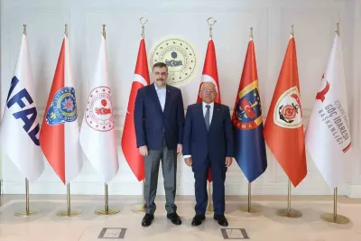 Kayseri Büyükşehir Belediye Başkanı Büyükkılıç'tan Bakan Çiftçi'ye Ziyaret