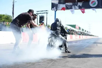 Kepez Motodrag Yarışlarında Heyecan Dorukta