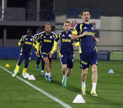 Fenerbahçe, Galatasaray Derbisi İçin Son Çalışmasını Gerçekleştirdi
