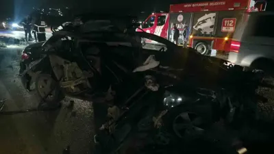 Hatay Yolçatı Mahallesi'nde Otomobil Traktörle Çarpıştı: 3 Yaralı