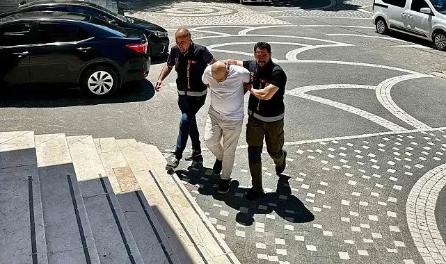 Otobüsteki yolcudan 5 bin uyuşturucu hap çıktı