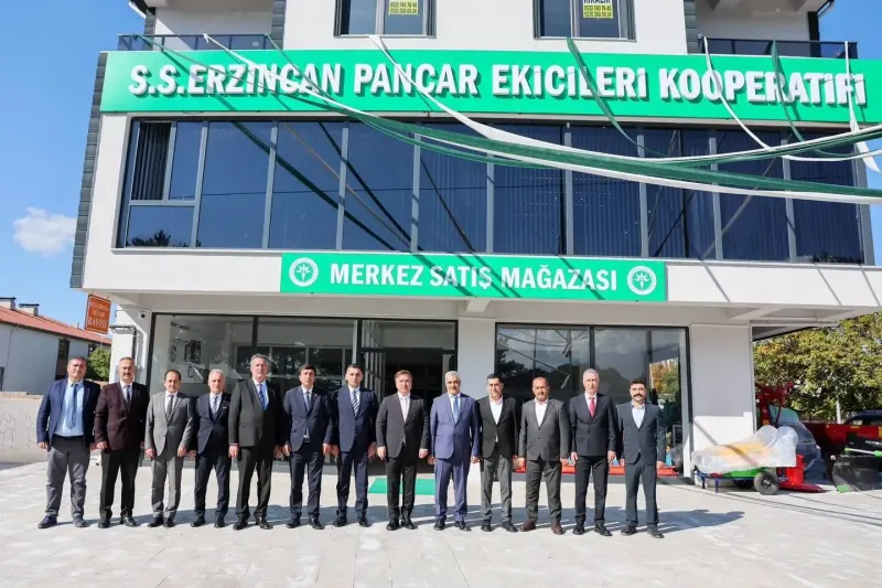 Erzincan Valisinden Pancar Ekicileri Kooperatifine Ziyaret