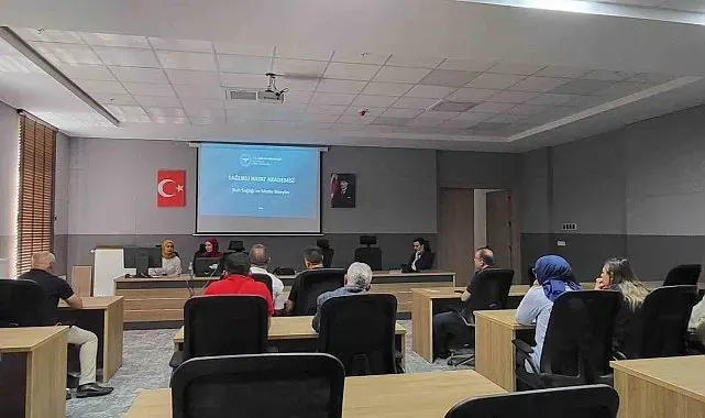 Karapınar'da vatandaşlara sağlıklı yaşam eğitimi verildi