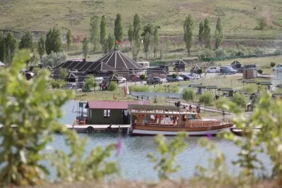 Bayburt Demirözü'nde Sosyal Tesis Ve Tekne Turu Sezonu Sona Erdi