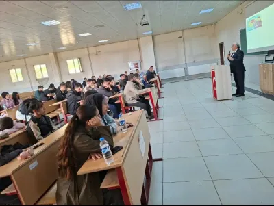 Erdal Güzel Pasinler’de Milli Mücadele ve Cumhuriyet Konferansı Verdi