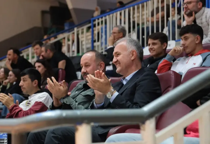 İnegöl Belediyespor Voleybol Takımı Serisini Sürdürdü