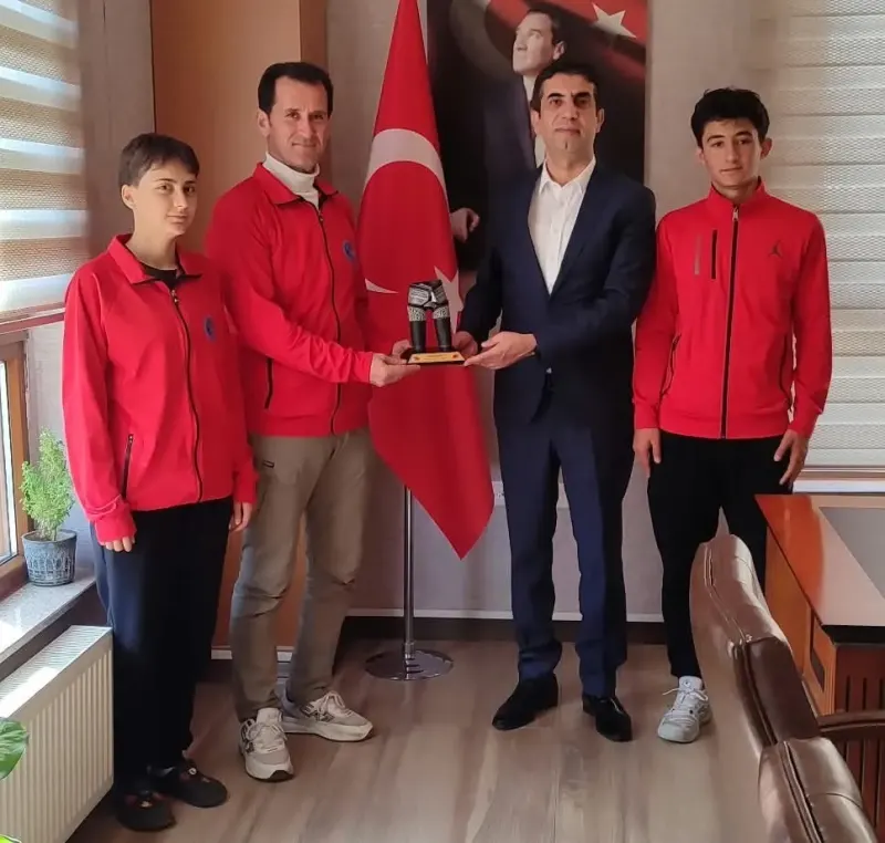 Pazarlar Spor Lisesi Heyetinden Vali Yardımcısı Kazez’e Ziyaret