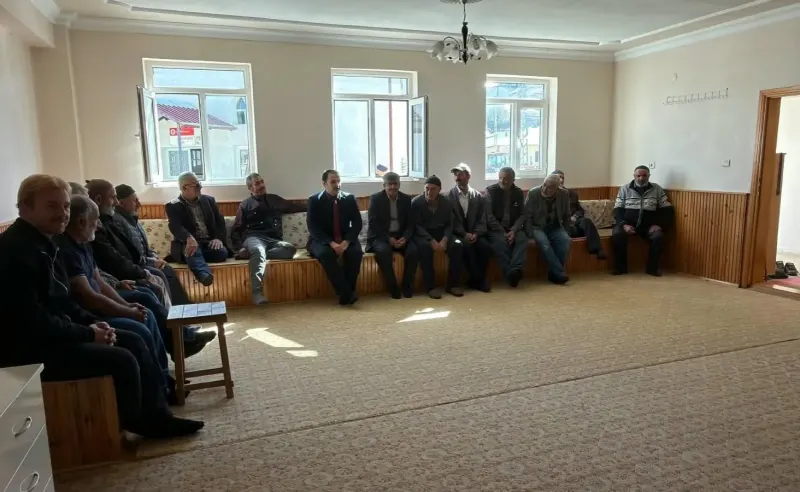 Demirözü Kaymakamı İbrahim Zahid Ahat Köy Ziyaretlerinde Vatandaşlarla Buluştu