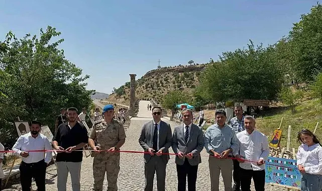 Ortaokulu öğrencilerinin yıl sonu resim sergisi Cendere Köprüsü'nde açıldı