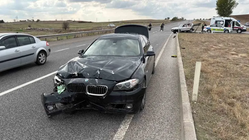 Kırklareli Babaeski'de İki Otomobil Çarpıştı: Bir Yaralı