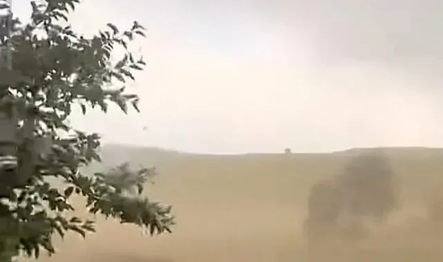 Bingöl'de şiddetli fırtına kameralara yansıdı