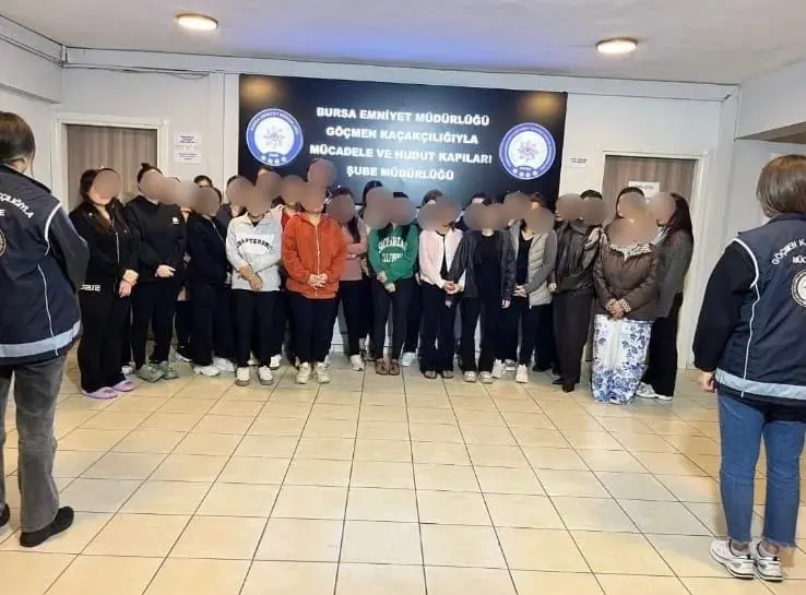 Bursa'da Kaçak Masör Operasyonu: Yabancı Uyruklu Kadınlar Sınır Dışı Edilecek