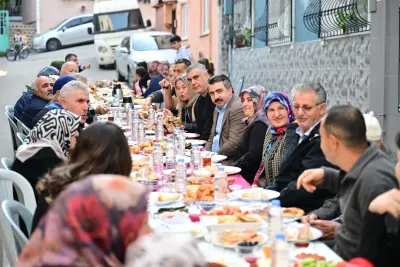Yıldırım Belediye Başkanı Oktay Yılmaz Piremir Mahallesi'nde Vatandaşlarla Kahvaltıda Buluştu
