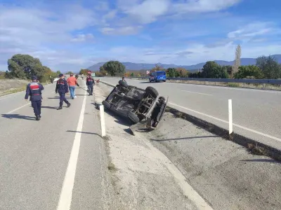 Burdur Yusufça Beldesinde İki Otomobil Çarpıştı: İki Yaralı